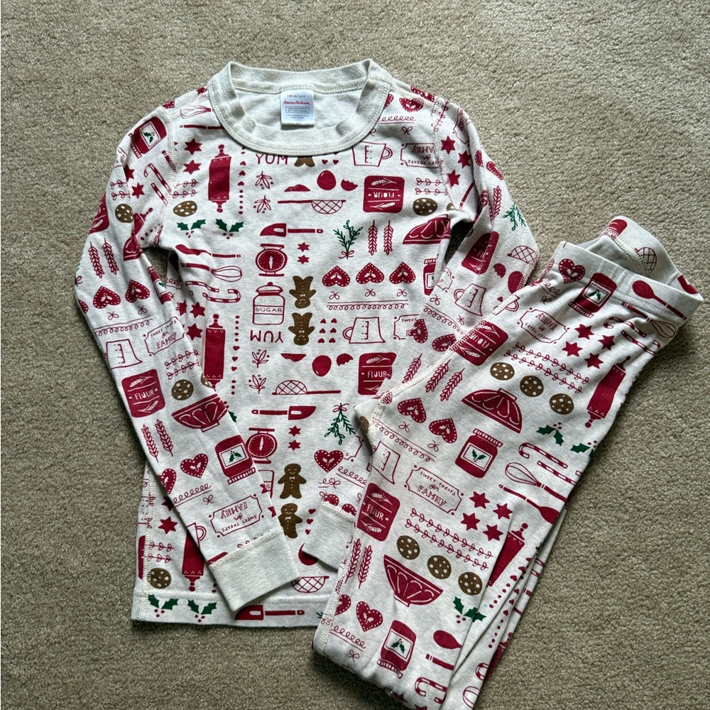 Hanna Andersson Christmas Pajama Set with Holiday Baking Print! Size 8 neutral
